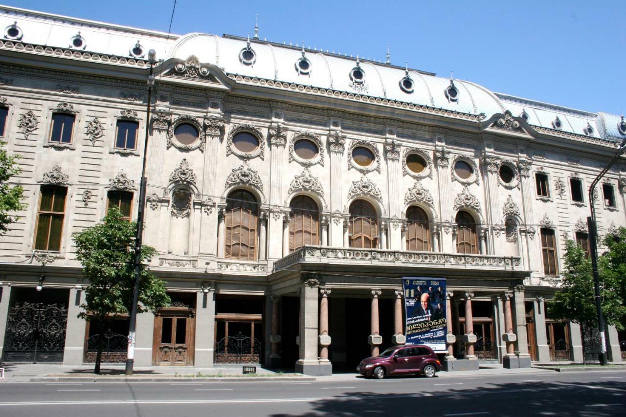 Hotel Mmg Тбилиси Екстериор снимка